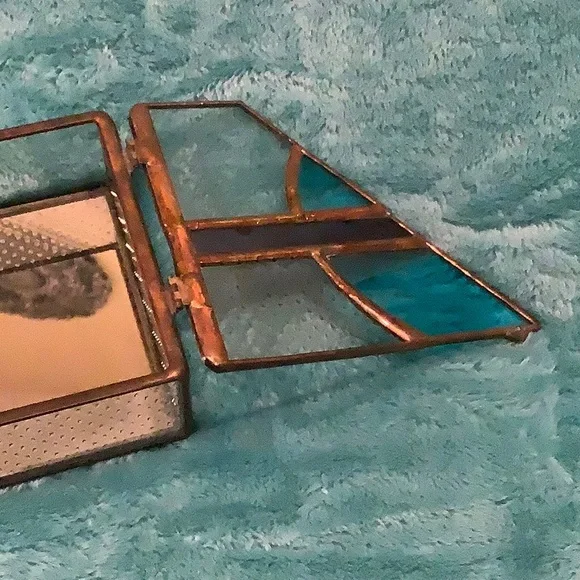 Stained Glass Jewelry Trinket Box Handcrafted NWT 6”x4”x1.75”. Art - Picture 6 of 16